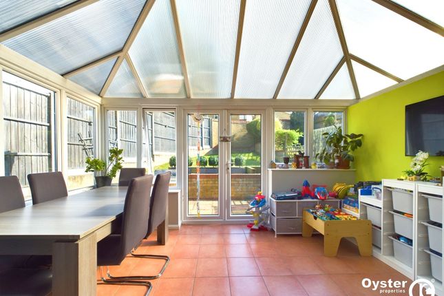 Lonsdale Drive, Enfield, EN2 3 bed end of terrace house for sale