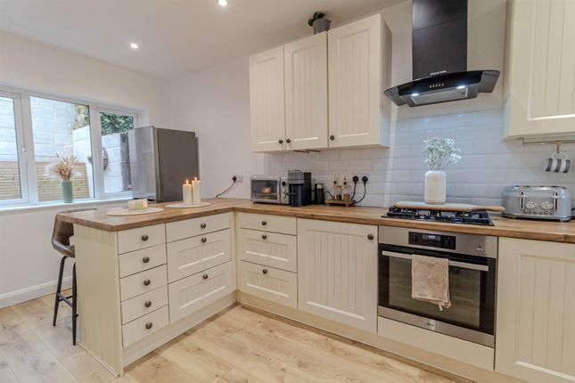 Fairbank Crescent, Sherwood, Nottingham 2 bed terraced house for sale