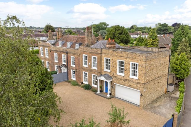 5 bed semi-detached house