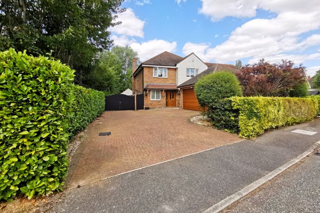 Queenborough Lane, CM77 4 bed detached house for sale