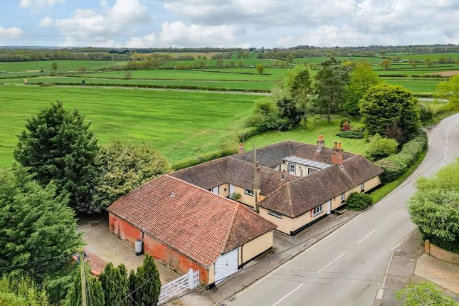 5 bed detached house