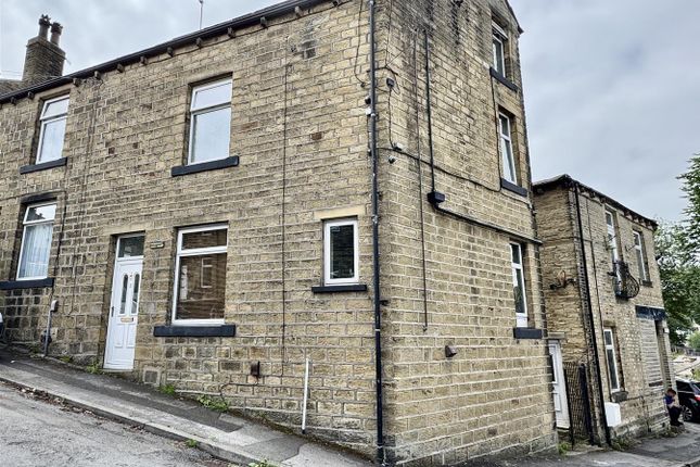 Aire Street, Haworth, Keighley, BD22 8LX 3 bed semi