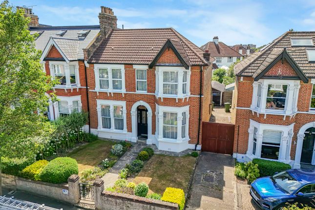 4 bedroom end of terrace house for sale