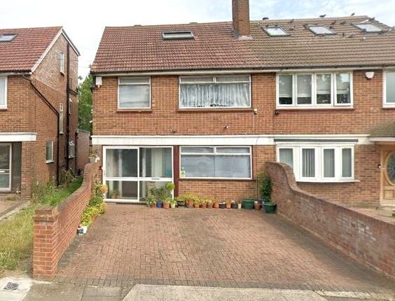 Forris Avenue, Hayes, UB3 2AS 4 bed semi
