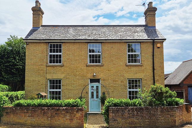 Greenway, Shefford SG17 3 bed detached house for sale