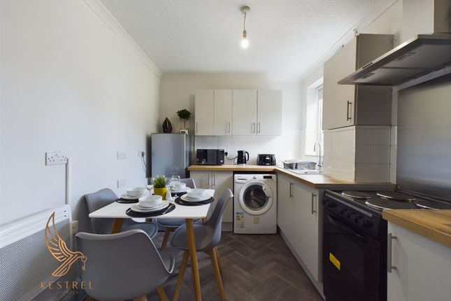 Wood View Avenue, Castleford WF10 3 bed terraced house for sale