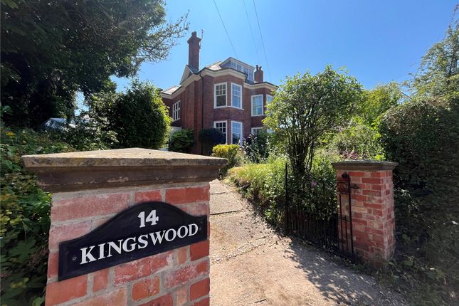 5 bedroom semi-detached house for sale