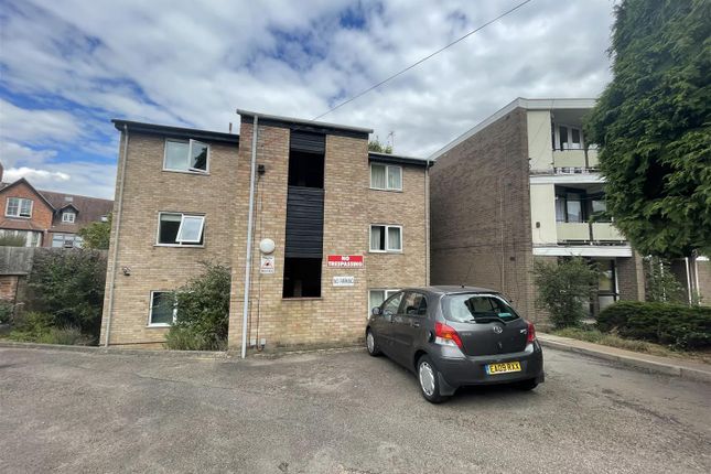 Pollard Court, Stoneygate 1 bed flat for sale