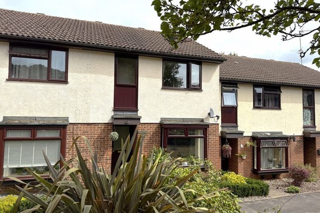 Sutherland Close, Whitehill GU35 3 bed terraced house for sale