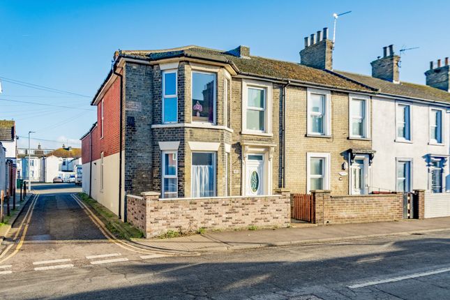 Nelson Road North, Great Yarmouth 6 bed end of terrace house for sale