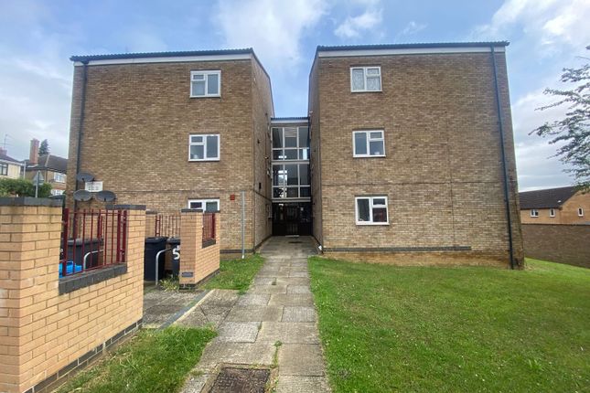 Highfield Road, Kettering, NN15 2 bed flat for sale