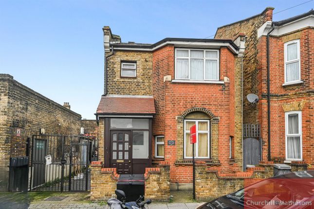 4 bed detached house