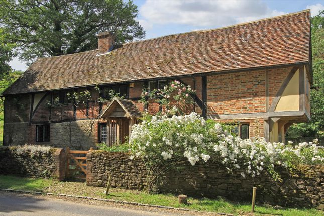 Lower Eashing, Godalming, Surrey, GU7. 5 bed detached house for sale