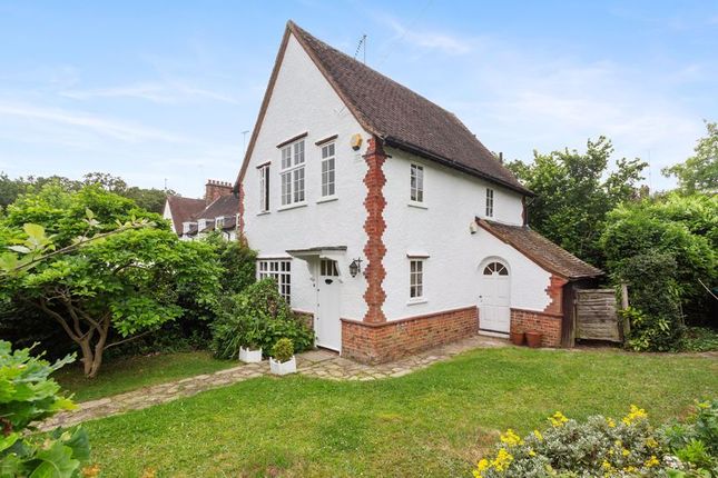 Denman Drive South, Hampstead Garden... 3 bed semi