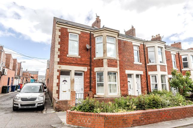 King John Terrace, Heaton, Newcastle... 2 bed apartment for sale