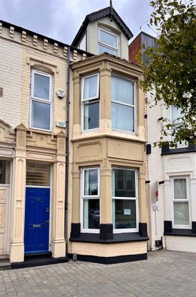 6 bedroom house for sale