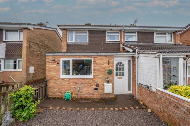 Lakeside Avenue, Lydney 3 bed semi