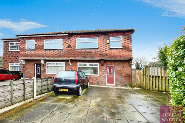 Newport Avenue, South Reddish... 3 bed semi