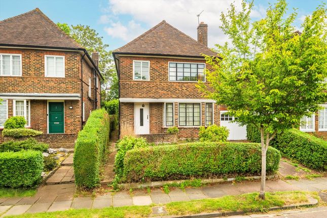 Brim Hill, London N2 4 bed detached house for sale