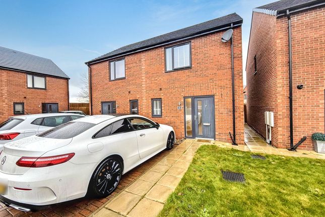 Reyburn Wynd, Hebburn, Tyne and Wear... 2 bed semi