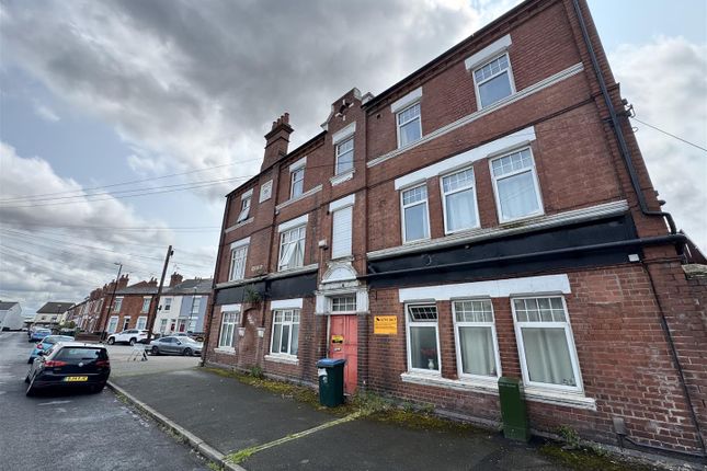 End of terrace house for sale