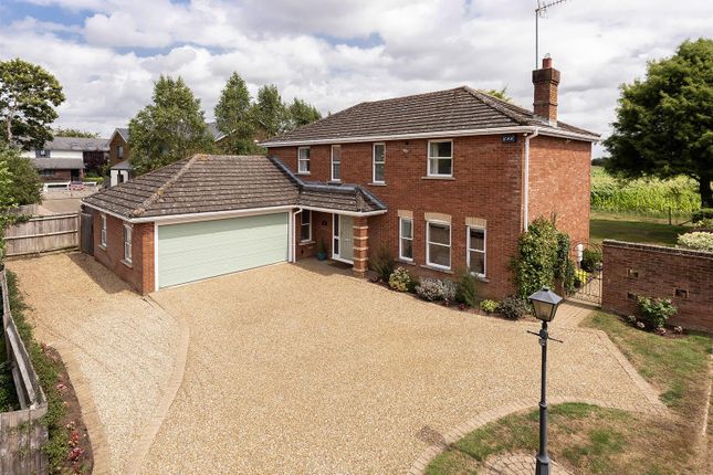 Chesfield Close, Hadlow, Tonbridge 4 bed detached house for sale
