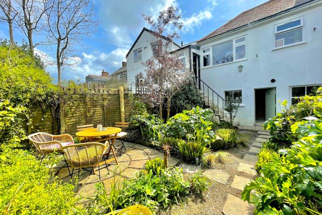 3 bedroom cottage for sale