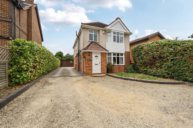 Basingstoke Road, Reading RG7 4 bed detached house for sale
