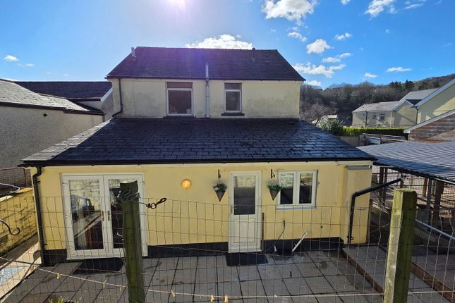 High Street, Pontypool NP4 3 bed detached house for sale
