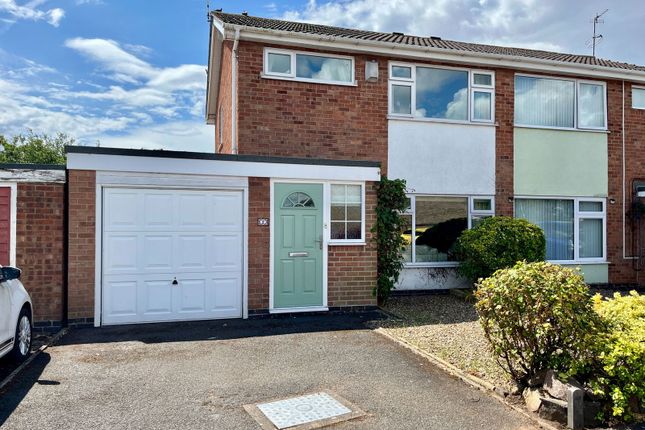 Ash Drive, Syston, Leicester, LE7 2PQ 3 bed semi
