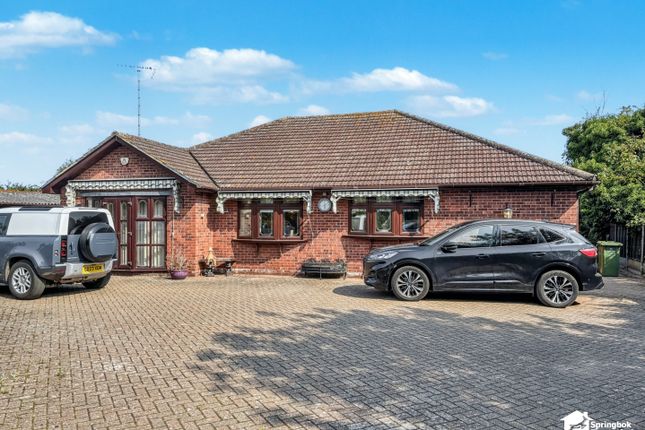 4 bedroom detached bungalow for sale