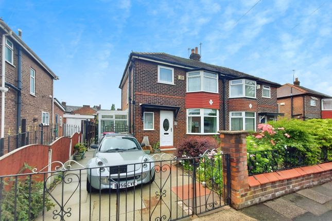 Laburnum Avenue, Eccles, M30 3 bed semi