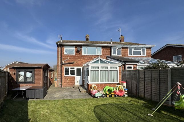 Bathurst Road, Staplehurst... 3 bed semi