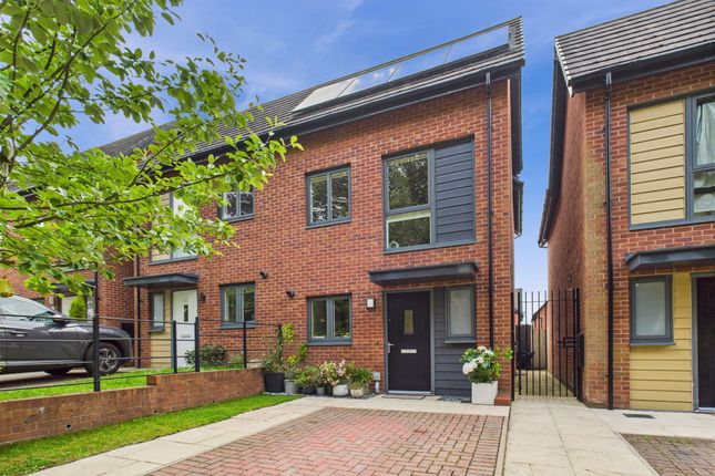 Sir Benjamin Stone Way, Birmingham B23 2 bed semi