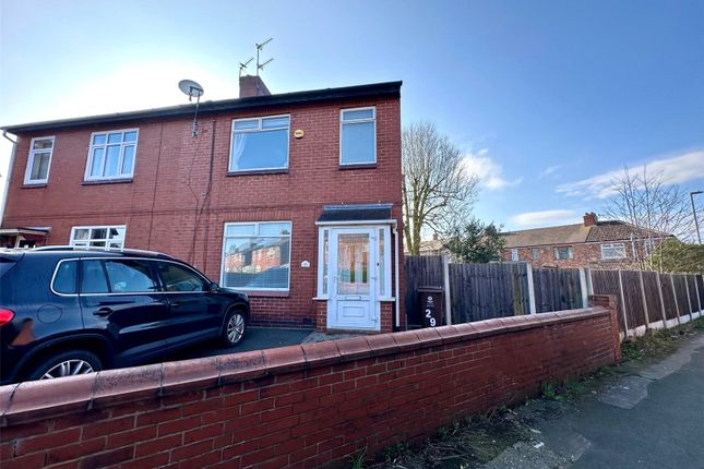 Thatch Leach, Chadderton, Oldham... 3 bed semi