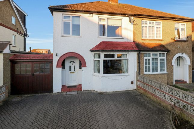 Greenfern Avenue, Burnham SL1 3 bed semi