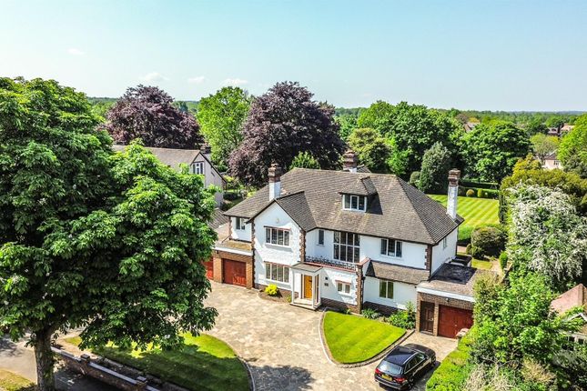 8 bed detached house