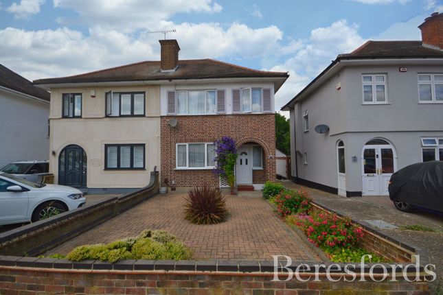 Carter Drive, Collier Row, RM5 2 bed semi