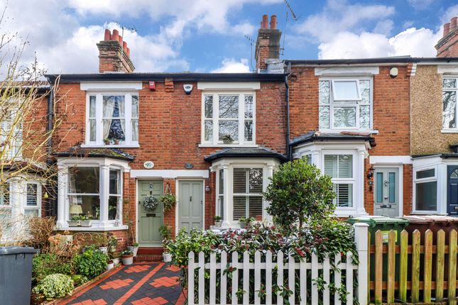 Victoria Road, Bushey, WD23 2 bed terraced house for sale