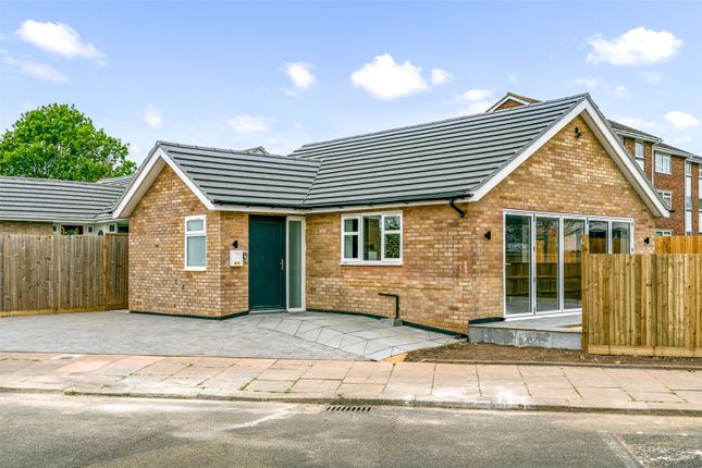 Hawthorn Road, Worthing, West Sussex... 2 bed detached house for sale