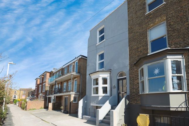 Cottage Road, Ramsgate CT11 3 bed semi