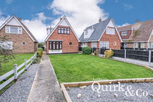 High Street, Canvey Island, SS8 3 bed detached house for sale