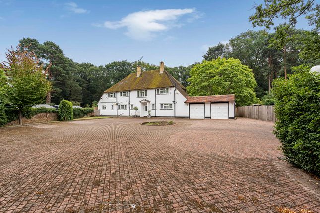 6 bed detached house