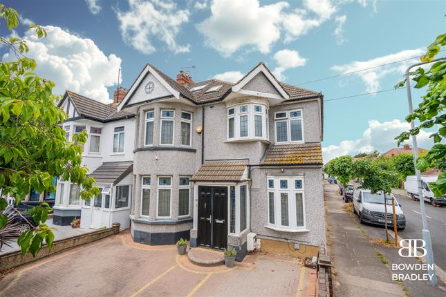 Collinwood Gardens, Clayhall 5 bed semi