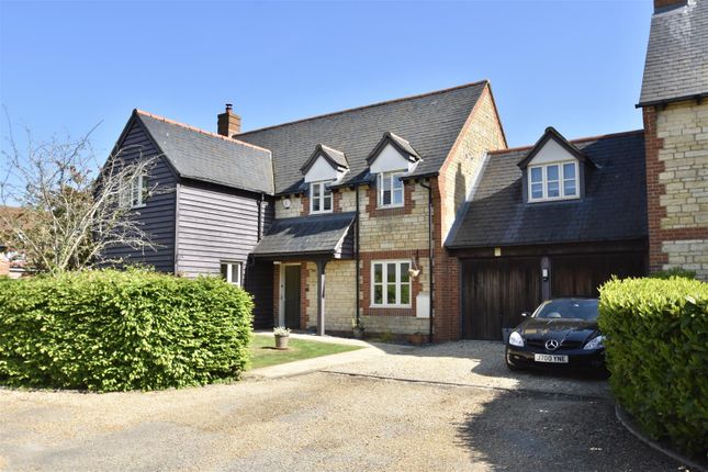Park Farm Close, Ambrosden 5 bed link detached house for sale