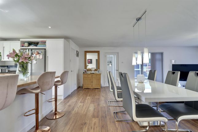 5 bedroom house for sale