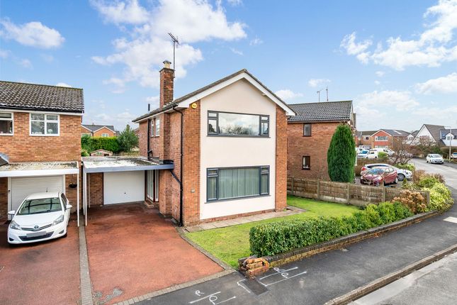 3 bedroom link detached house for sale