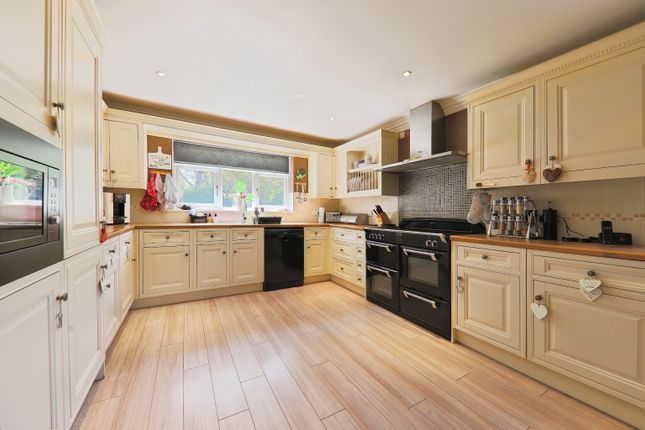 7 bedroom detached house for sale