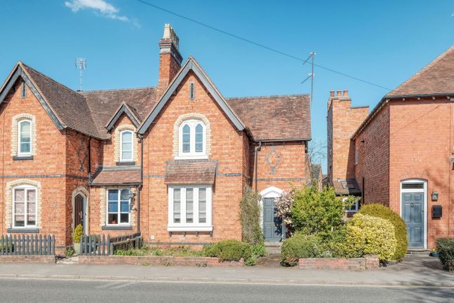 Red Lion Street, Alvechurch, B48 7LF 2 bed semi