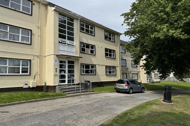 Poltair Court, St. Austell 2 bed flat for sale